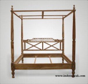 Harper Canopy Bed