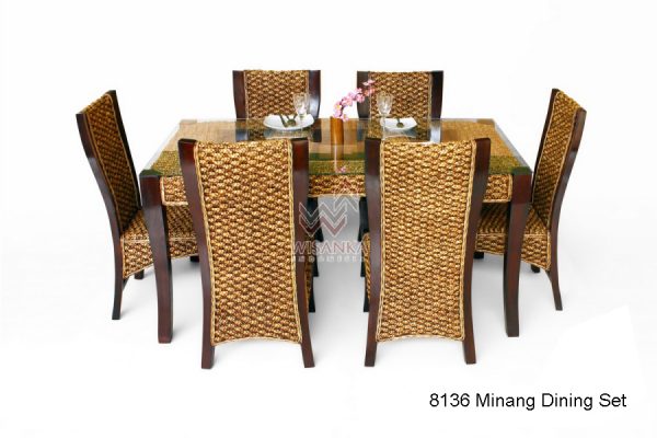 Minang Dining Set