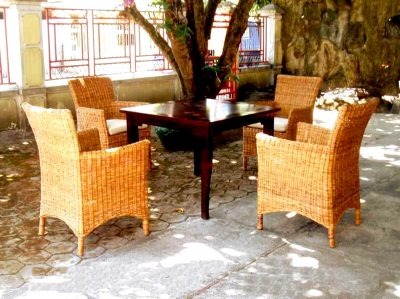 Feroza Dining Set