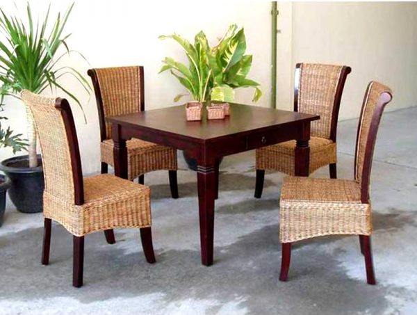 Geffa Rattan Dining Set