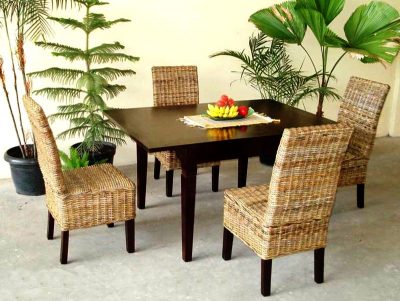 Gati Dining Set