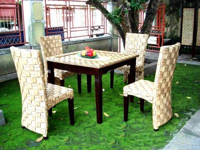 Breda Dining Set