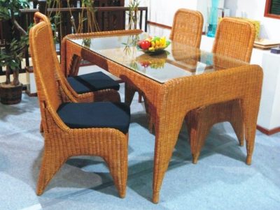 Elegano Dining Set