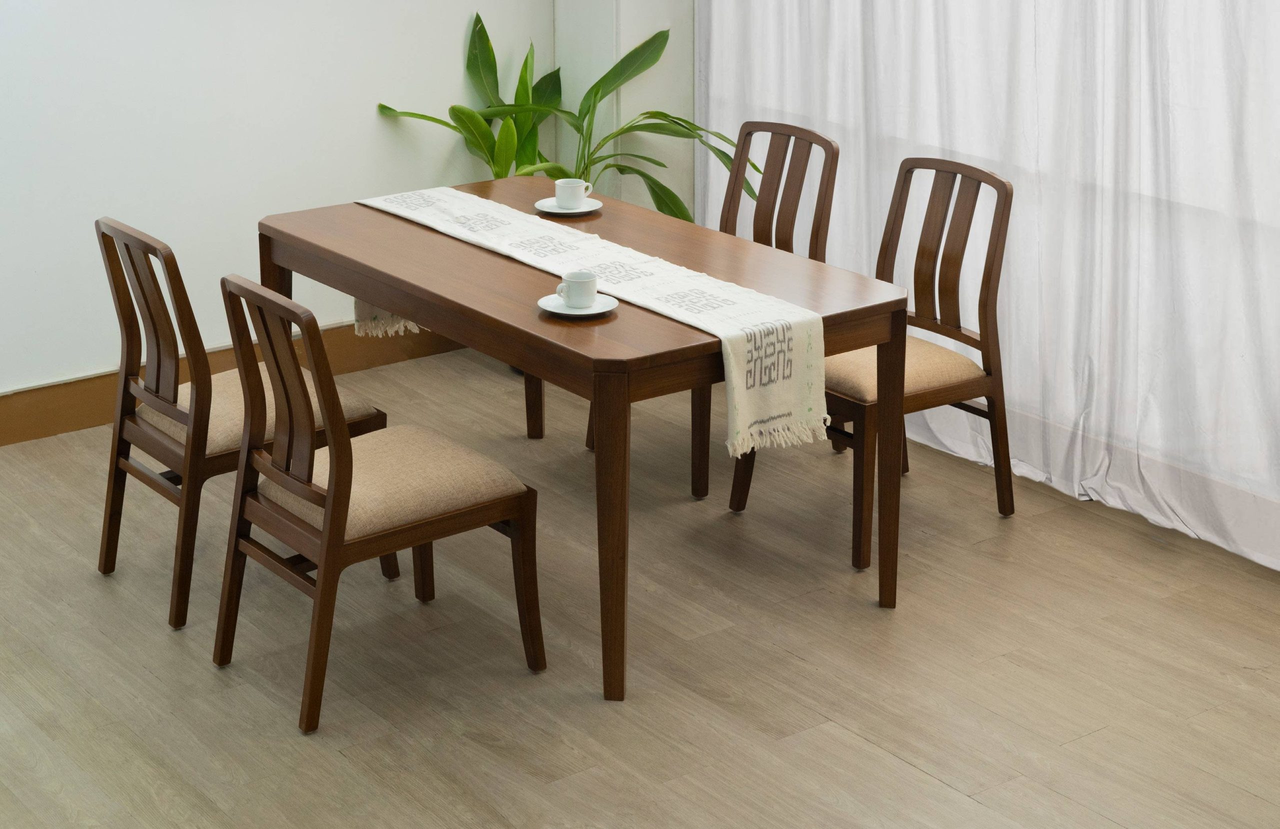 Kencana Dining Room Set