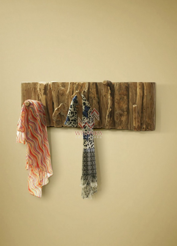 Flores Wooden Hanger